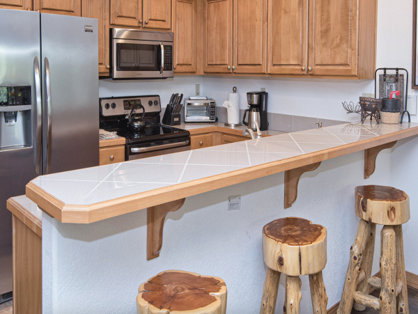Arrowhead Residence in an Exclusive Community Sleeps 7